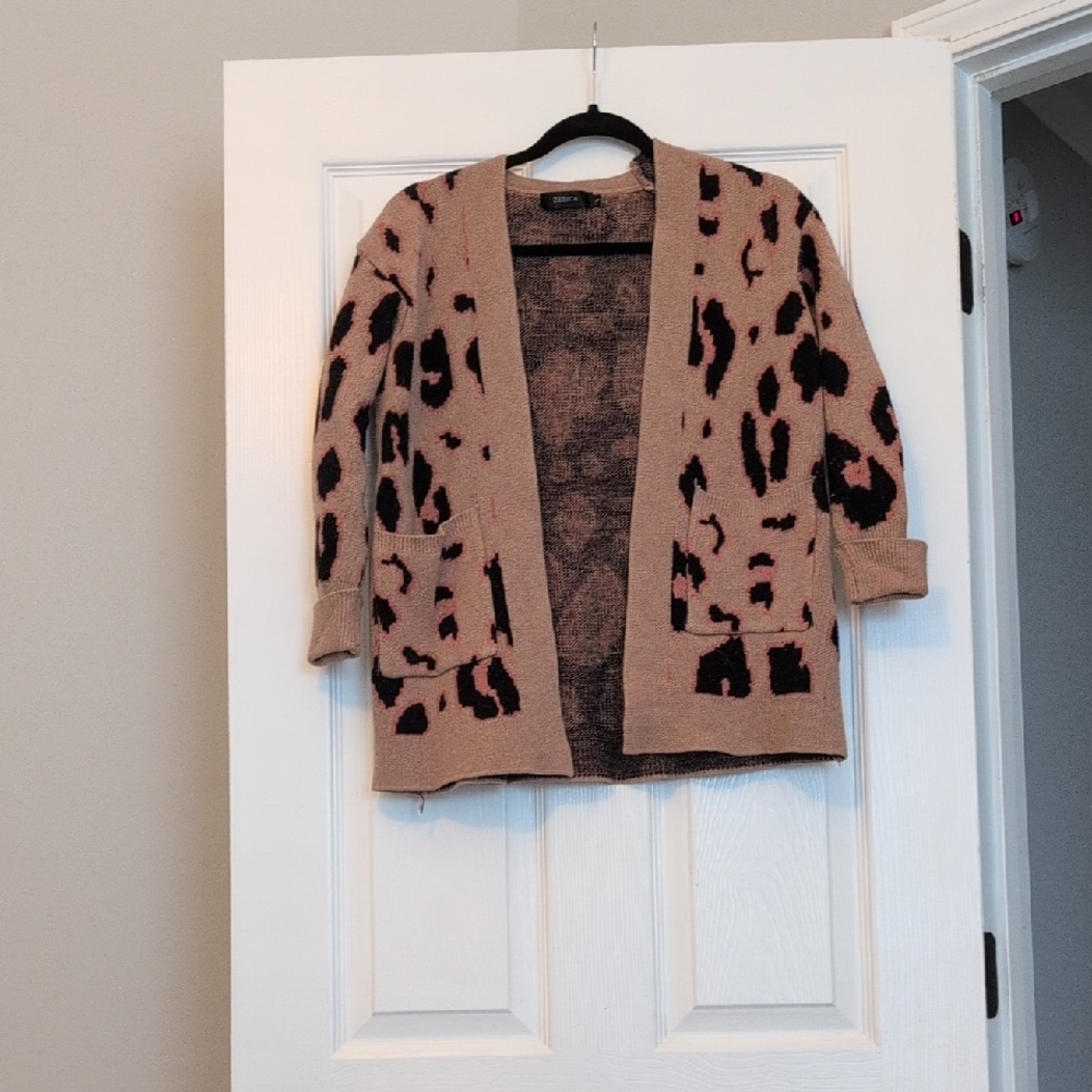 Chic Leopard Print Open Cardigan